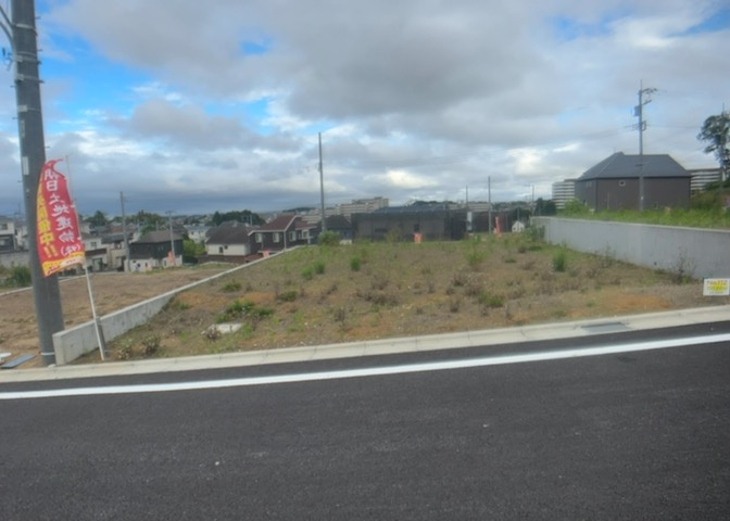 土地探しをしていると都市計画区域という言葉を目にすると思います。法律によって、都道府県知事や国土交通大臣が指定するエリアのことを指しており、都市計画区域は市街化区域と市街化調整区域に分けられています。