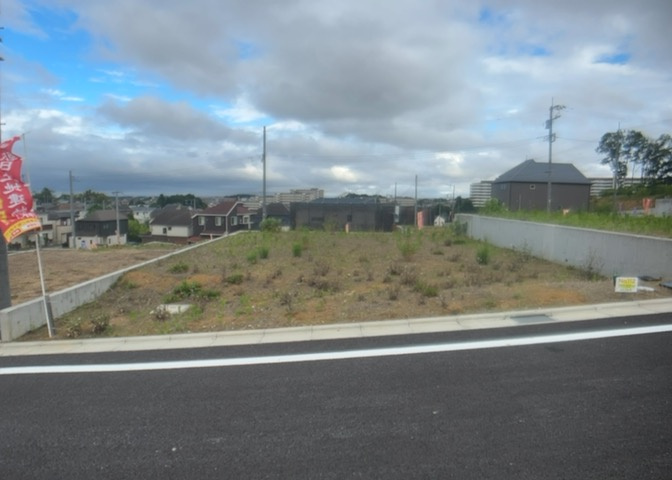 物件の詳細については、現地を見てわかること以外に、役所や法務局などで調べないとわからないことがあります。そのため、現地に行く場合は、もしこの物件を買ったらどのような生活ができるかをイメージしましょう。