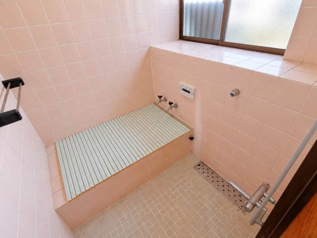 お風呂で日々の疲れを落としましょう