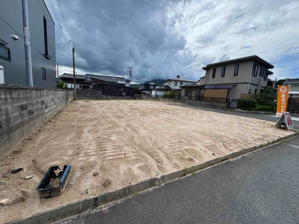 【徳吉西一丁目（3期）の前面道路含む現地写真】