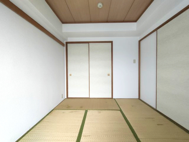 【和室　約6.0帖】