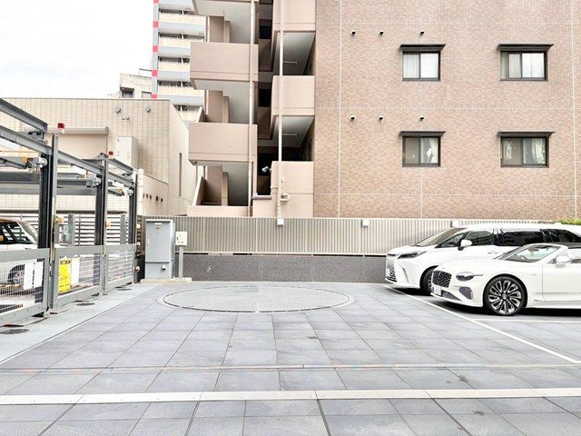 現在ご返済中のカーローン・カードローン・教育ローンなどを住宅ローンに一本化したり、家具家電購入費用・引越し費用を住宅ローンと組み合わせるなど、お客さまにメリットの多い住宅ローンのご提案が可能です。