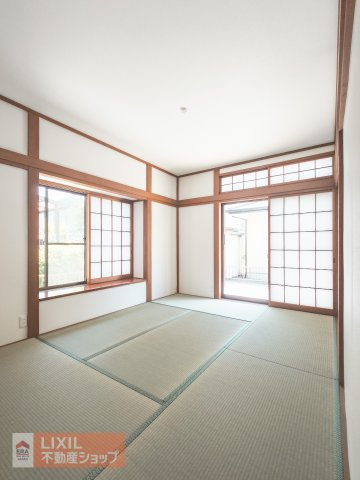 1階和室はお子様の遊び部屋や将来の主寝室に大活躍！