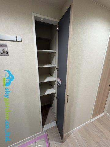 玄関収納　もちろん靴も入ります