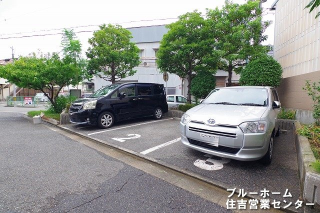 敷地内駐車場がございます！