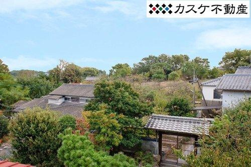 2階廊下からの眺望です。少し高台に位置するため眺望良好です。