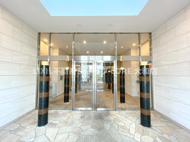 スーパーやドラッグストアなどの買い物施設が近くにあり、生活便利な立地になります！