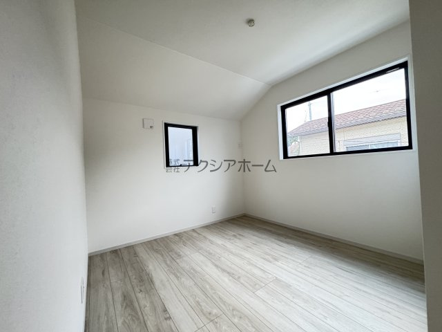 南側洋室5.5帖