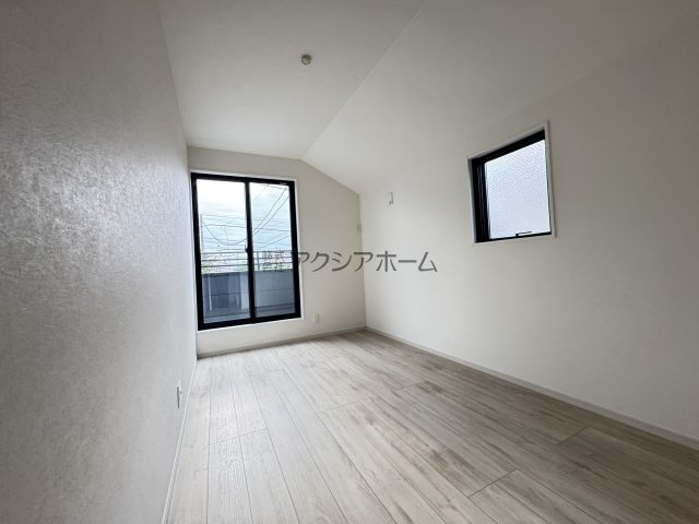 北西側洋室5.5帖