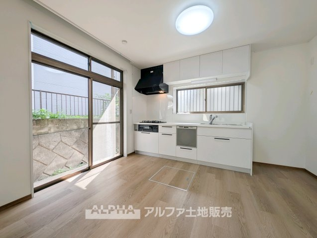 【Living　&amp;amp;　Dining】　◆LDK◆ダイニングとくつろぎのスペースを分けて使いやすいLDK。家具の配置を考える楽しみも広がります。
