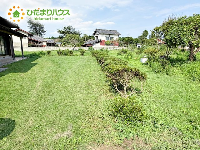 お庭付物件になります！お庭遊びや、プールなどお子様も大喜び(^^)