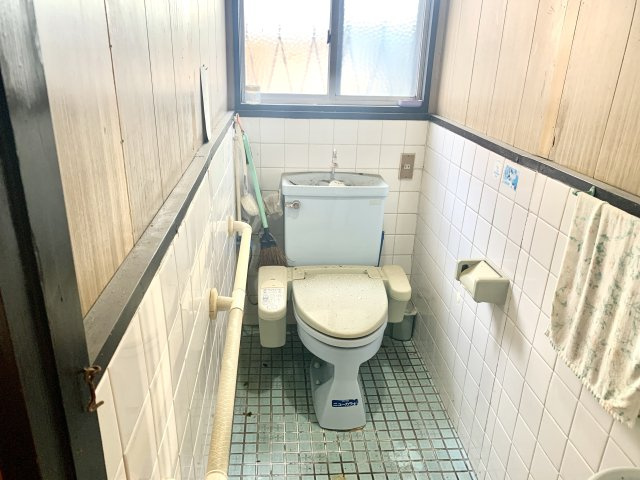 ウォシュレット機能付きトイレです♪