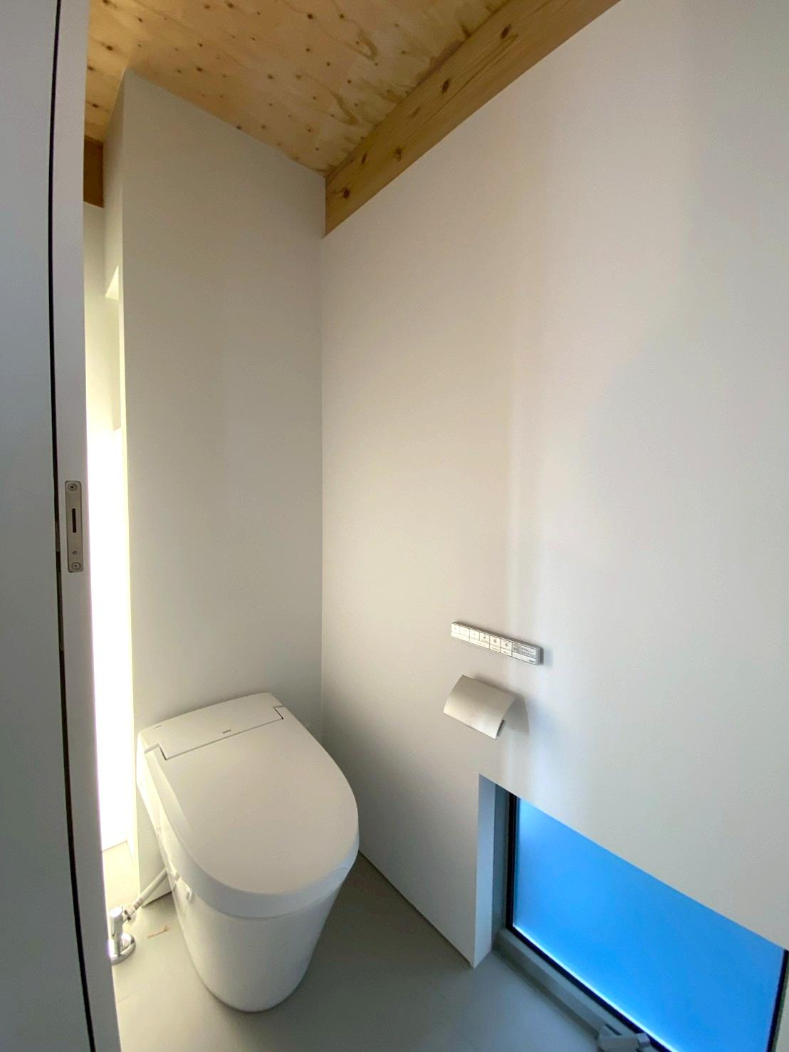 ゆったりとした空間のトイレです♪