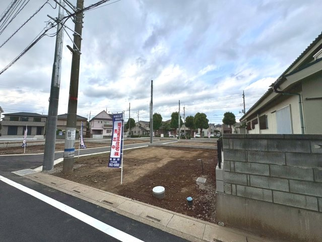 全10区画　　間取り・外観・設備まで自由にプランニング可能。暮らし方に合わせた住まいをご提案できます。花田小学校まで徒歩約4分(270ｍ)、毎日の通学がしやすい住環境です。