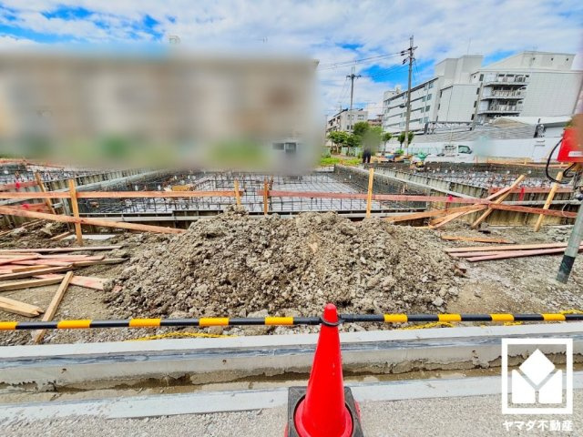 繰り返す地震に配慮された制震装置「SAFE365」を搭載。高層ビルの制震装置にも使われている粘弾性素材を使用しており、住宅の耐震性能を維持しながら居住性を高めます。