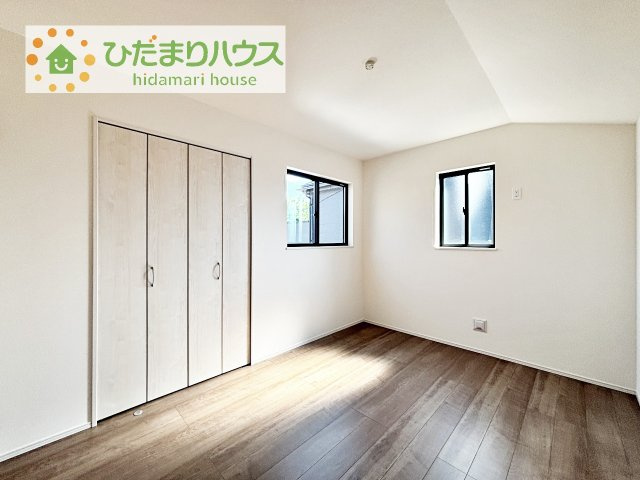 机にベットを置けば子供部屋の完成です！