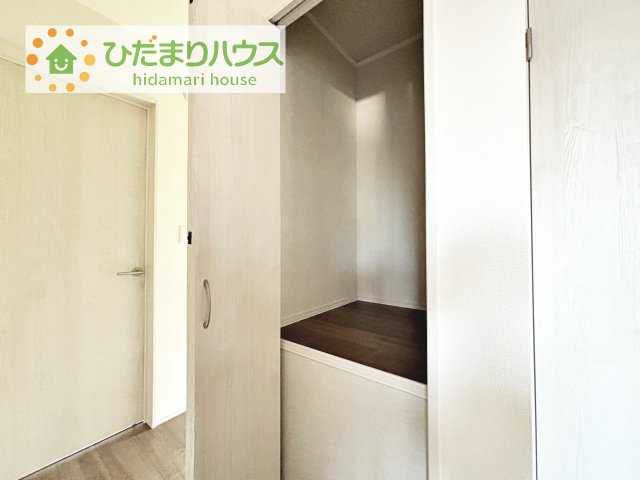 ちょこっとした収納があることで、消耗品のストックをするのにも便利です☆