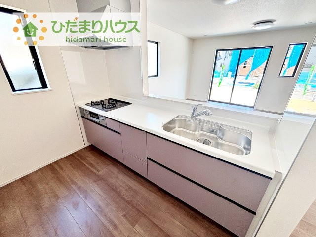 家族と会話しながら料理できるオープンカウンター♪
