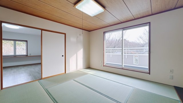 ■2階和室｜和室でしか味わえない畳ならではの香りや素材で和のやすらぎを感じてください♪
