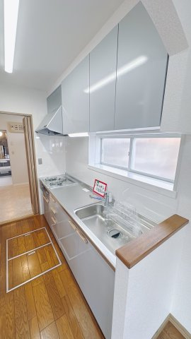 ■キッチン｜大きなお鍋や調理用具のも出し入れラクラクな収納がたっぷり！毎日使う場所だからこそ、無理のない姿勢で作業できるのは嬉しいポイントですね(*＾＾*)♪