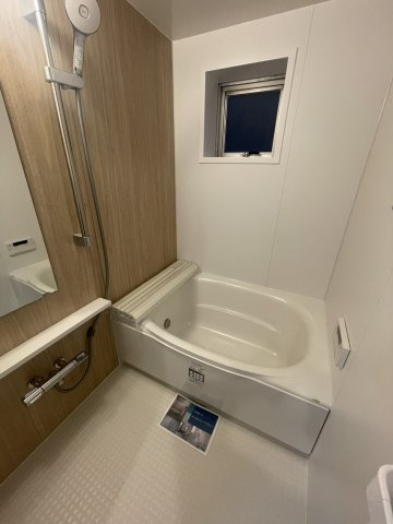 浴室に窓があり換気しやすくカビの抑制も