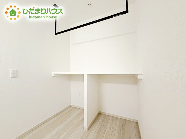 ゆったりとした洗面所には物入れを完備！タオルや洗剤をしまえます(^^)/