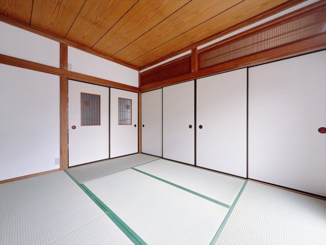 ■和室｜畳にはリラックス効果があるといわれています。フローリングでは感じることのできない圧倒的な寛ぎやすさを実感してください♪