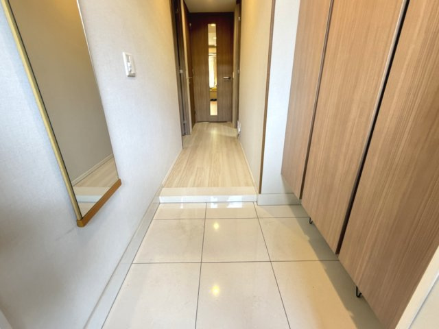 【玄関】　◎玄関収納もしっかりと確保されています