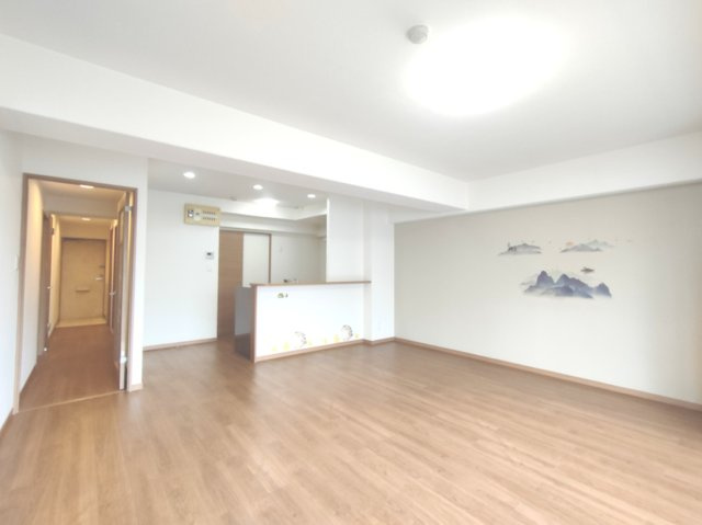 【LDK約14.3帖】　開放的な自遊空間。季節ごとに壁飾りや家具の配置を変えて楽しめます。
