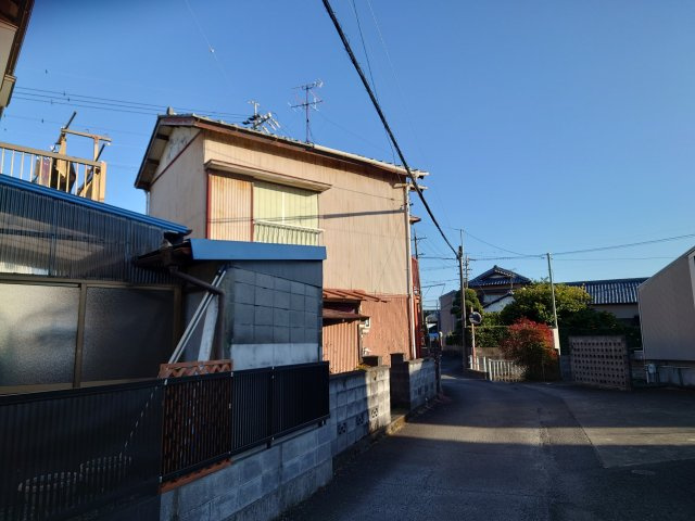 部屋が明るくなります。圧迫感がなく、実際の面積よりも広く感じられる開放的な住まいになります。