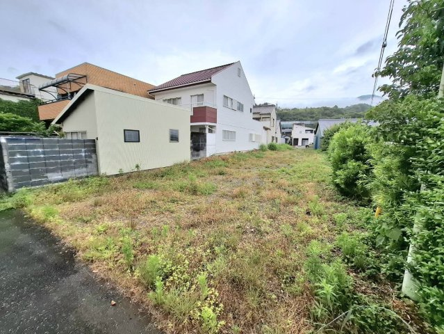 自然に囲まれた穏やかな住環境です。家族みんなが心地よく暮らせる住まいです。