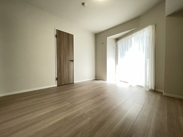 シンプルな洋室は、幅広い用途でお使いいただけます。　
