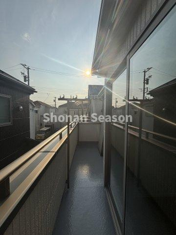 南向きバルコニーは、陽当たり良好で気持ち良く洗濯物が乾かせそうですね♪