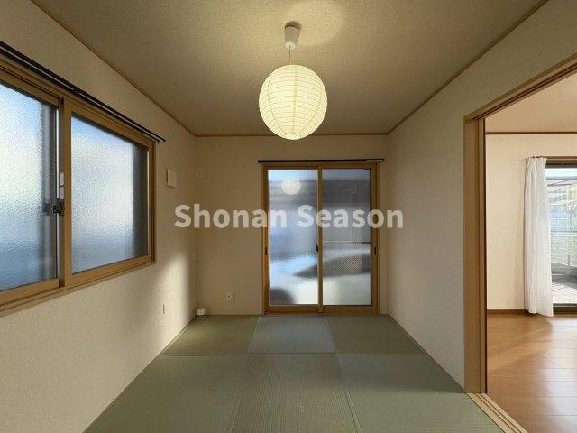 柔らかな畳の和室は、寝転んでお昼寝をしたり使い勝手良好♪