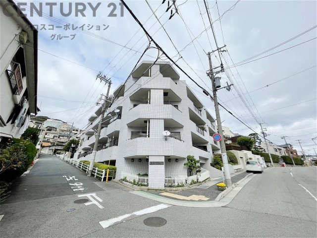 RC造3階建て
