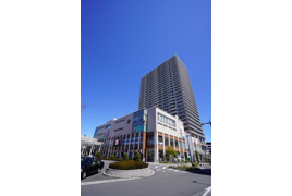 グローリオ越谷ステーションタワーの外観