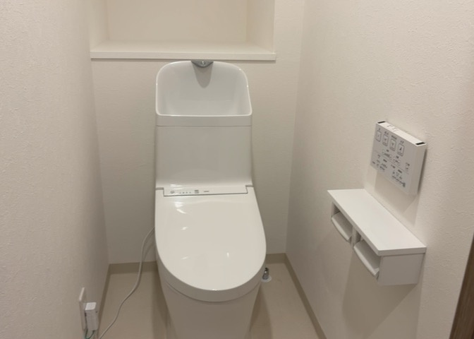 トイレは大きさや形、機能、抗菌性などが異なる多種多彩なタイプが各メーカーから出ています。それぞれに良さがあるため、事前にどういったタイプのトイレがいいのかをご家庭内で決めて、内見に行くといいでしょう。