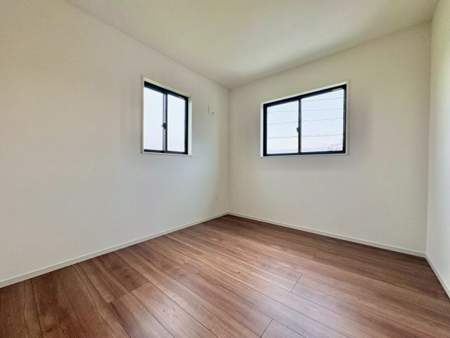 洋室・全居室収納付きで、お部屋がすっきり片付きます。