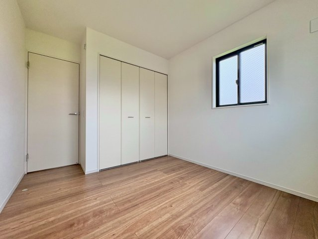 洋室・全居室収納付きで、お部屋がすっきり片付きます。