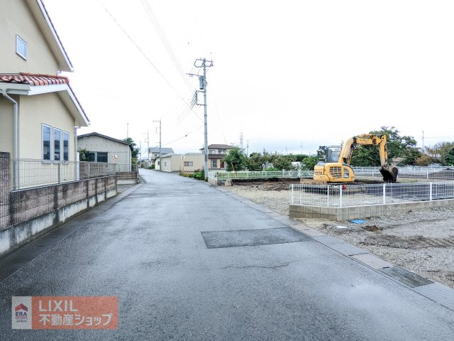 前面道路　道幅やお車の停めやすさなど現地にてご確認ください。