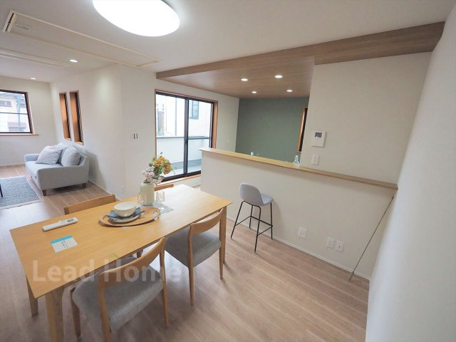 ナチュラルな色味で統一された穏やかな住空間。