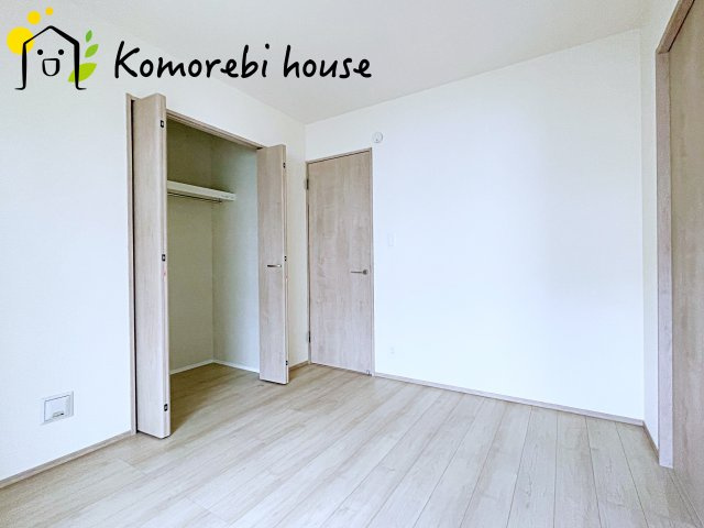 明るい洋室です