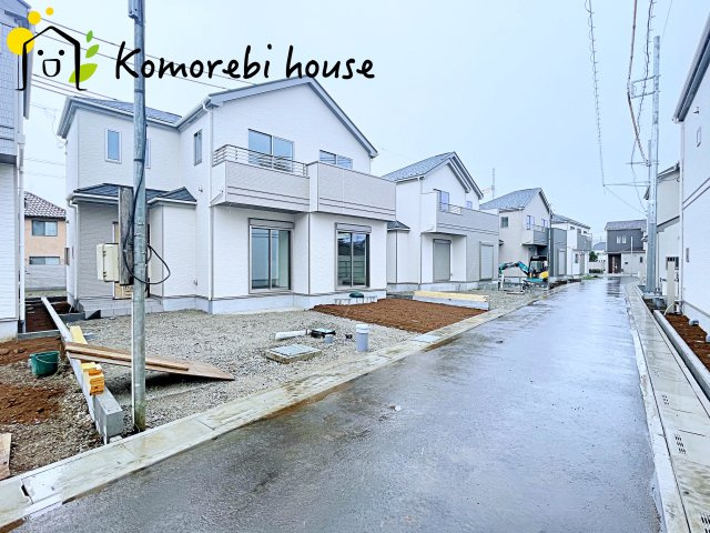 前面道路含む現地写真です