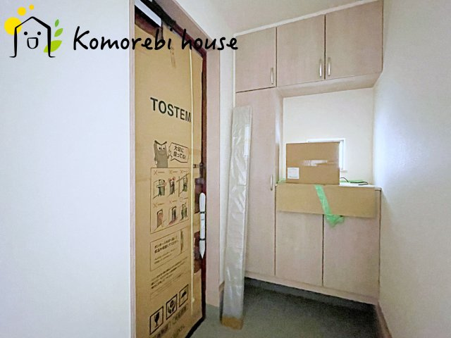 収納もある玄関です