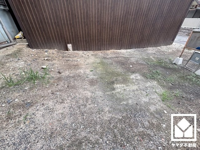 周囲にはすでに建物が建っていますので、実際の採光状況や窓の位置なども事前にご確認いただけます。