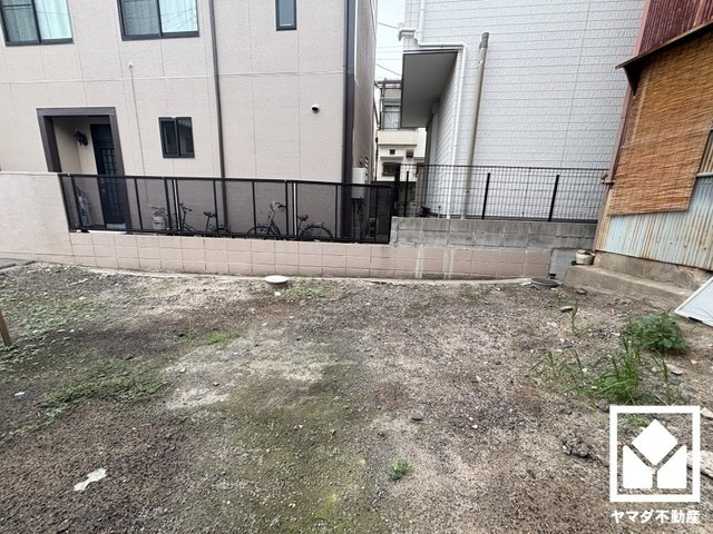 「金楽寺小学校」まで徒歩8分。低学年のお子様も安心して通学していただけます。