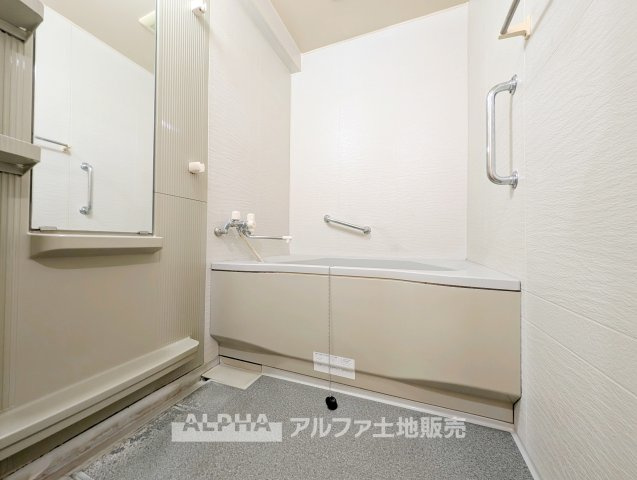 コンパクトで使いやすいお風呂です