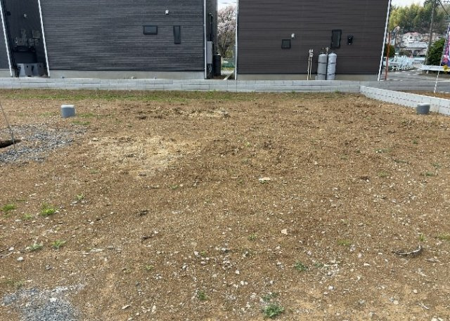 家を建てる前提で土地を探している場合、地盤の丈夫さは譲れない条件の一つです。地盤が脆弱だと追加工事が必要となります。また、過去に地盤沈下や液状化現象を起こした土地は、できるだけ避けた方がいいでしょう。