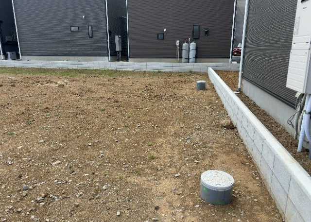 人が暮らすうえで日光は大切な要素となります。日当たりの良さは譲れないポイントですね。併せて近くに大きな建築物の建築予定がないか、あるいはそれが可能な土地が近くにないか事前に確認することもお勧めします。