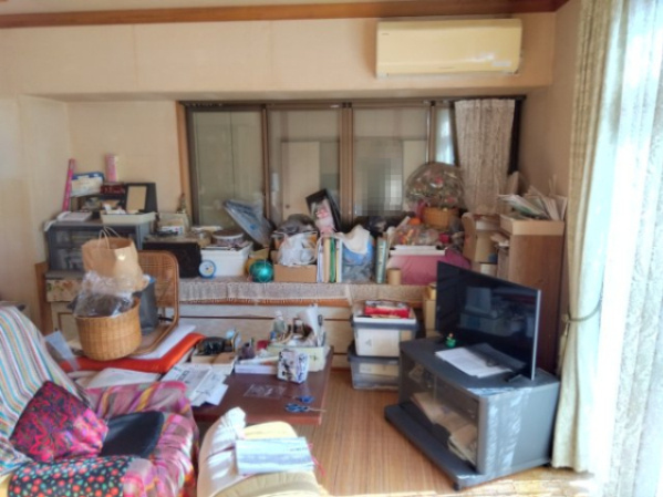 大きな窓があるので部屋にやわらかな陽光が注ぎます。窓も多く明るいので家族団欒の楽しい時間が過ごせそうですね。